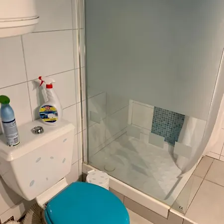 Studio A 300 M De La Apartment *