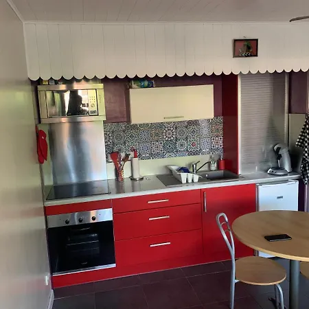 Apartment Studio A 300 M De La *